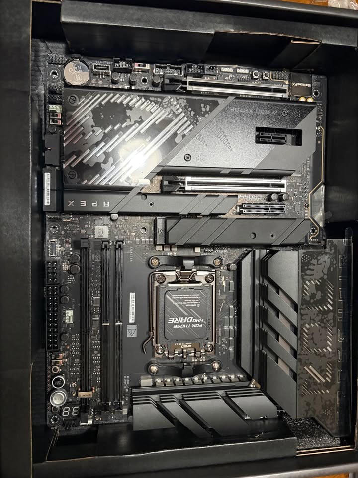 ASUS ROG Crosshair X870E APEX AM5 Motherboard – Open Box / Unused – Complete