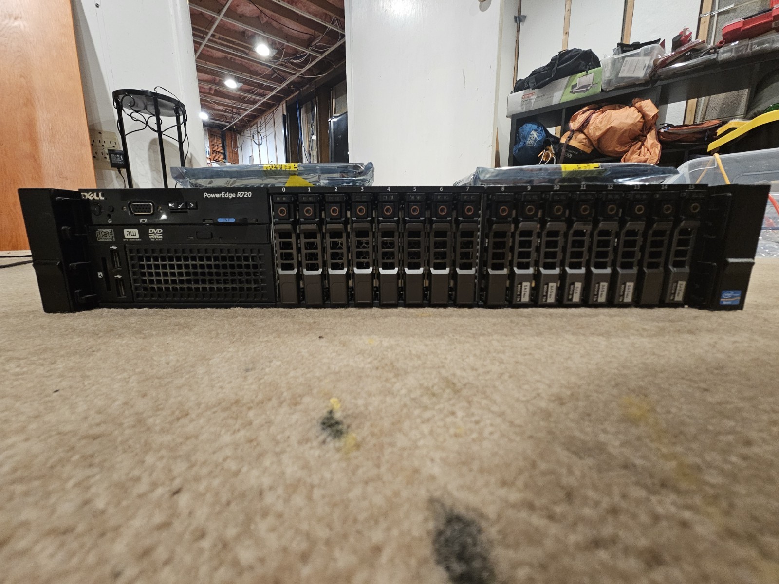 Dell PowerEdge R720 | 2x E5-2670 v2 | 196GB DDR3 ECC | 16x 900GB SAS