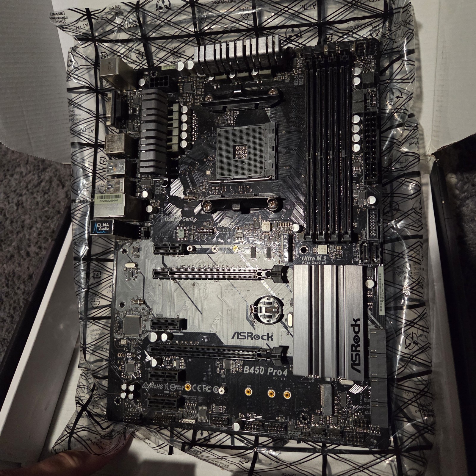 ASRock B450 Pro4 R2.0 Motherboard