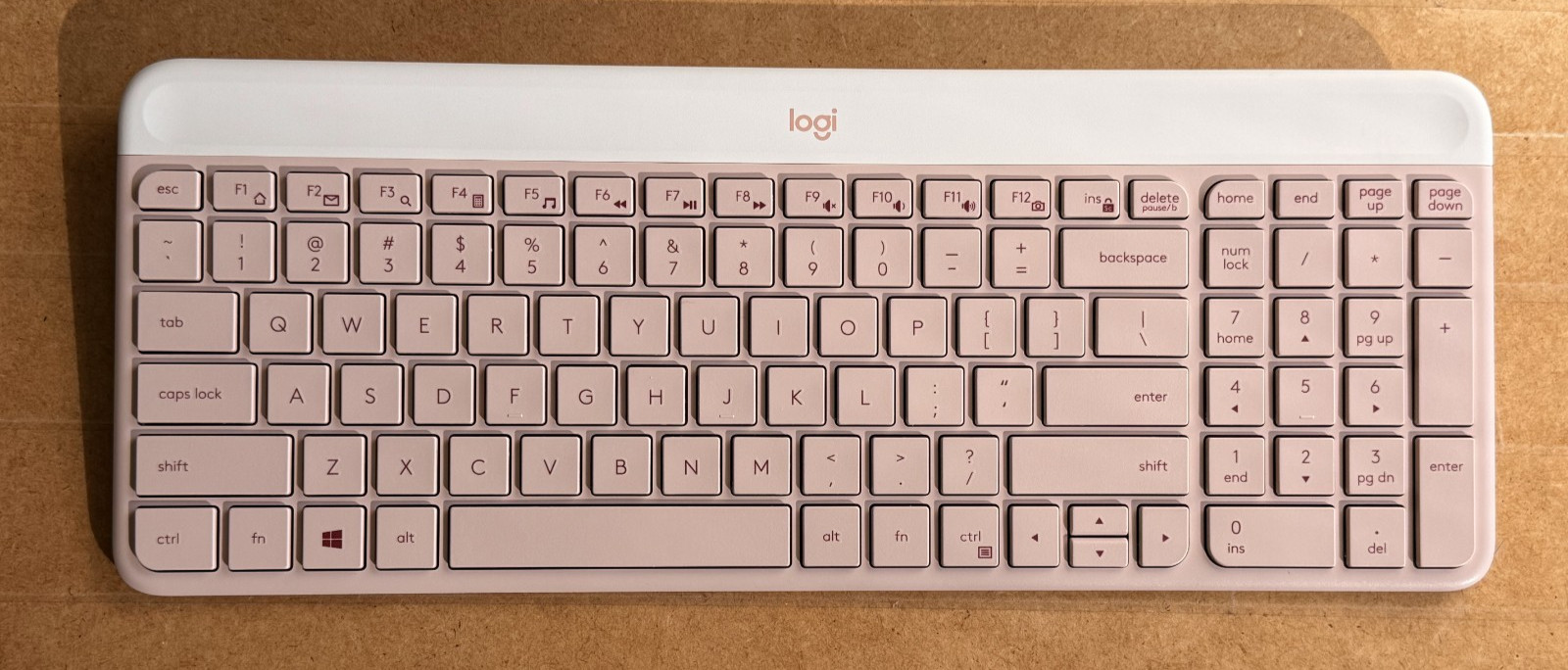 Logitech K470 Slim Wireless Keyboard W/ Receiver - Pink - TESTED - MINT COND.