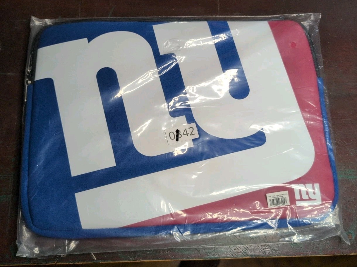 Official Licensed FOCO NFL NY Giants Football 15" Laptop Computer Case
