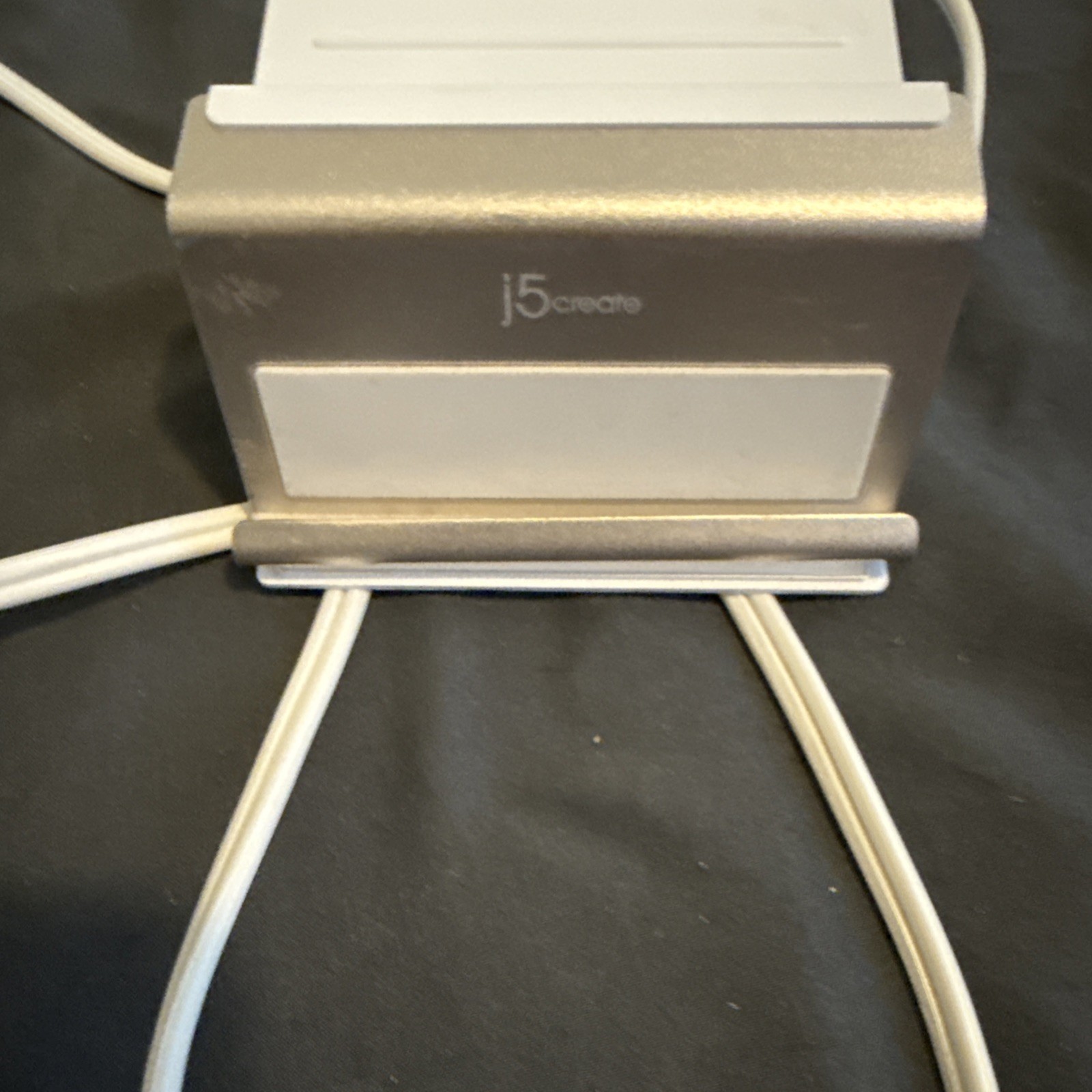 j5create 4-Port USB Type-C Charging Station 60W PD Stand Gold White JUP4275