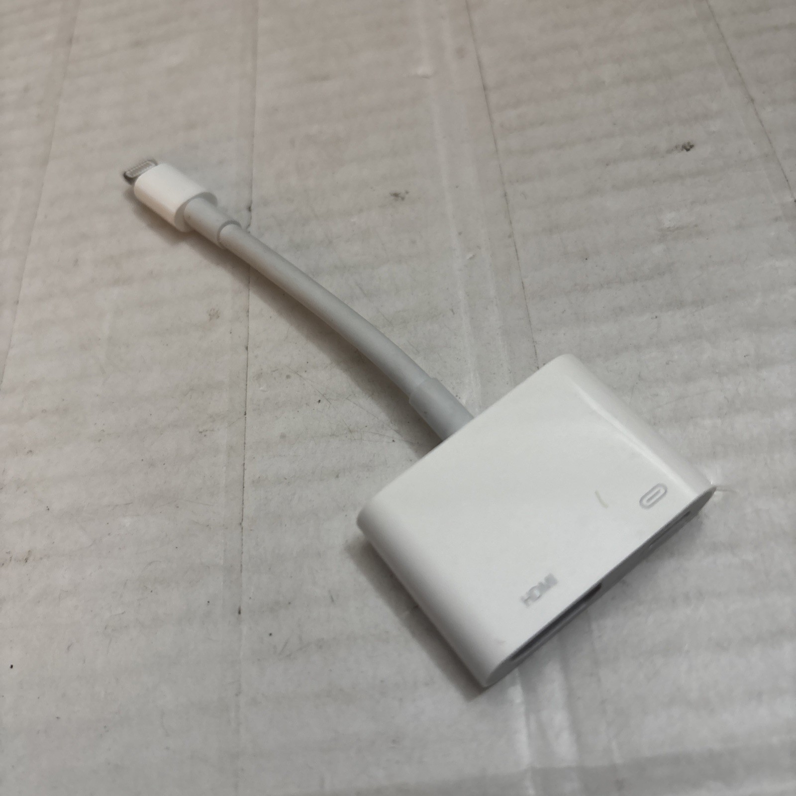 Genuine Apple Lightning Digital AV Adapter A1438 MD826AM/A HDMI OEM WORKS EUC
