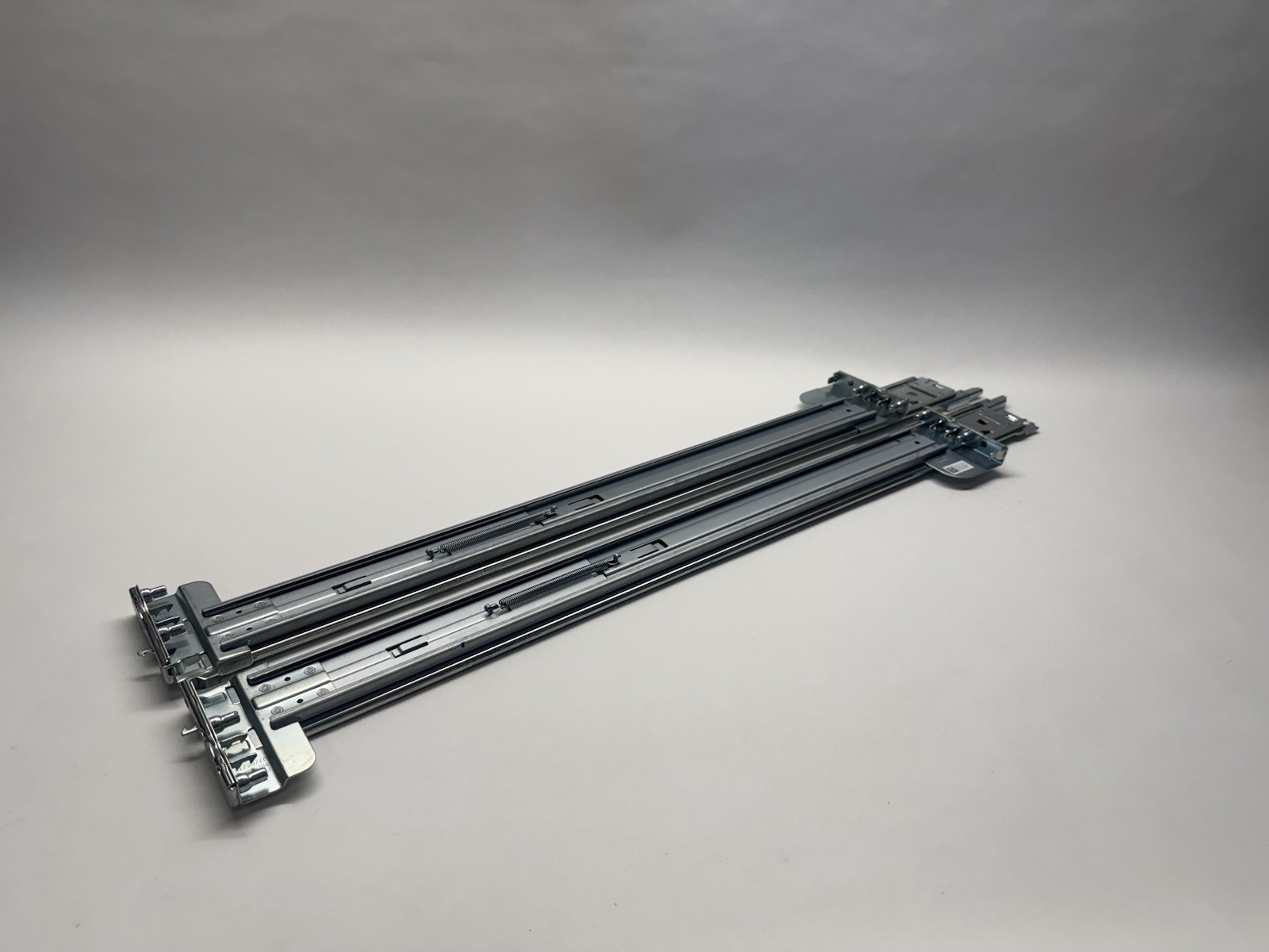 Dell PowerEdge Left 00TKYT,061KCY & Right 024V27 Rack Sliding Rails