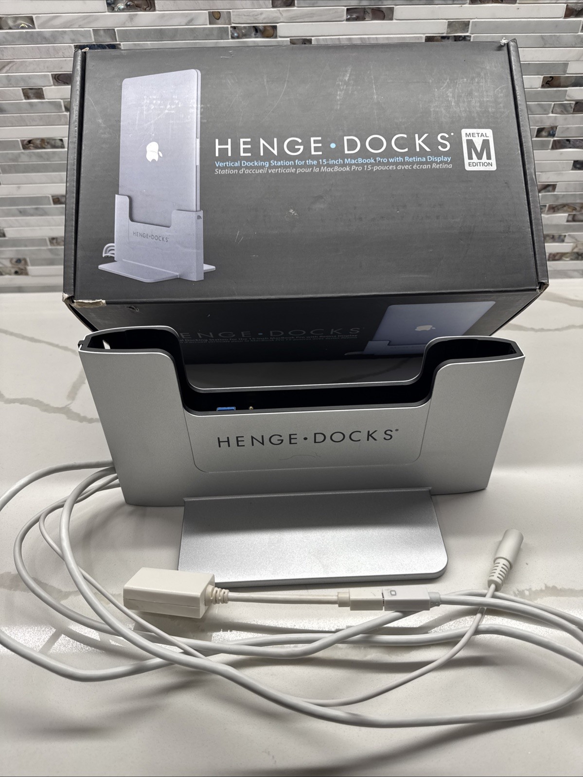 15" MacBook Pro Henge Docks USB Vertical Docking Station  HD04VA15MBPR