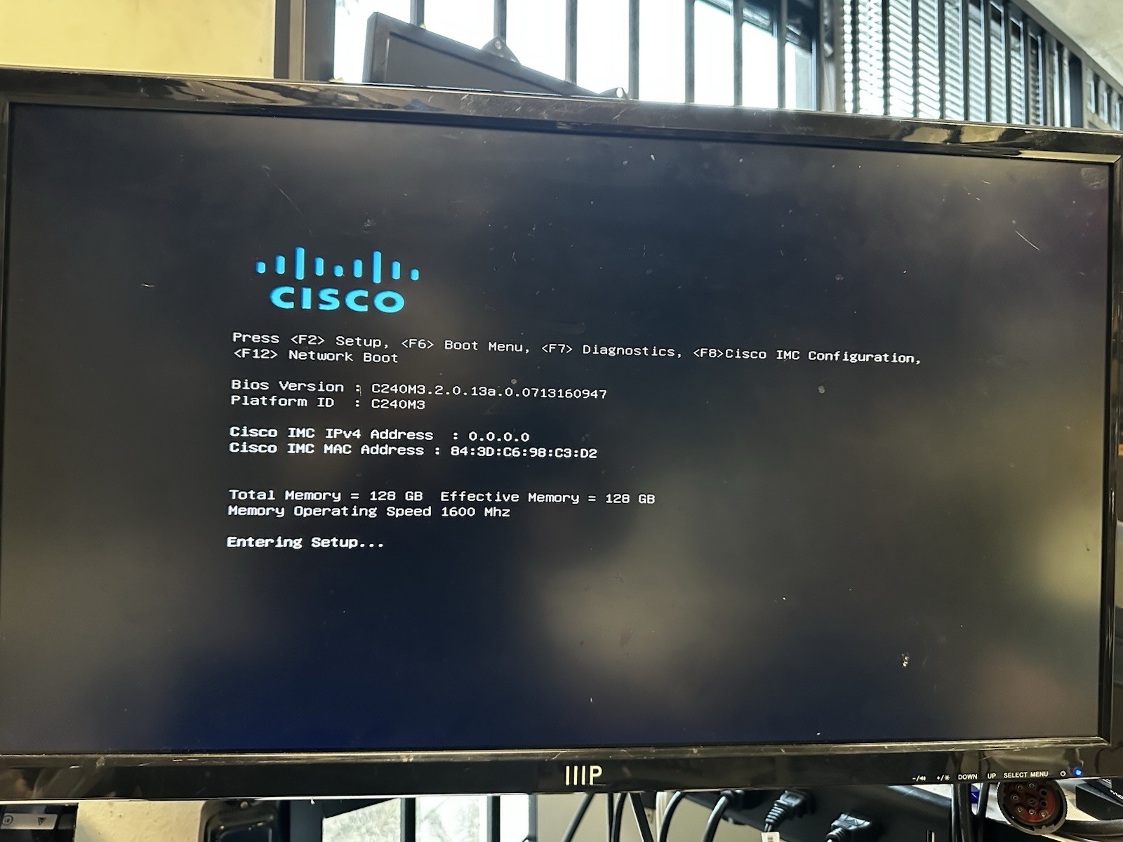 Cisco UCSC-C240-M3L UCS C240 M3 Must See Pictures