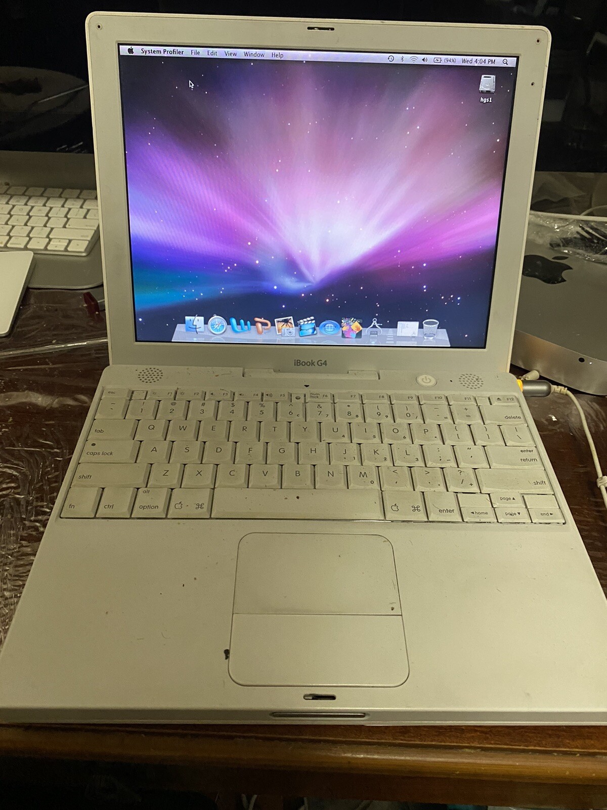 Apple iBook A1133 12.1" Notebook/Laptop w/ PowerPC G4 1.33Ghz 768MB RAM 40GB HDD