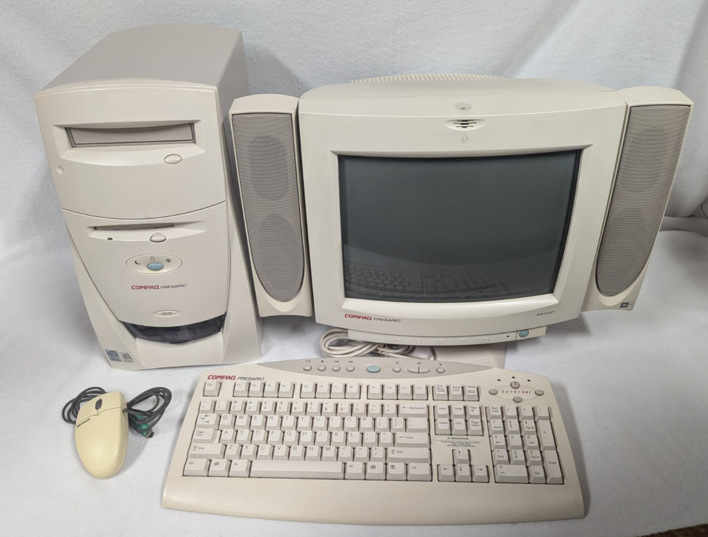 Compaq Presario 5020 Windows 98 Desktop Computer MV400 Monitor JBL Speaker XLNT