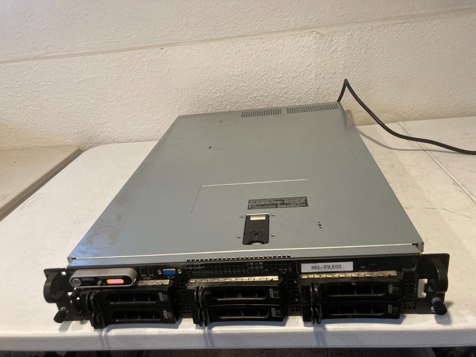 Dell PowerEdge 2950 2U Rackmount Server Grey