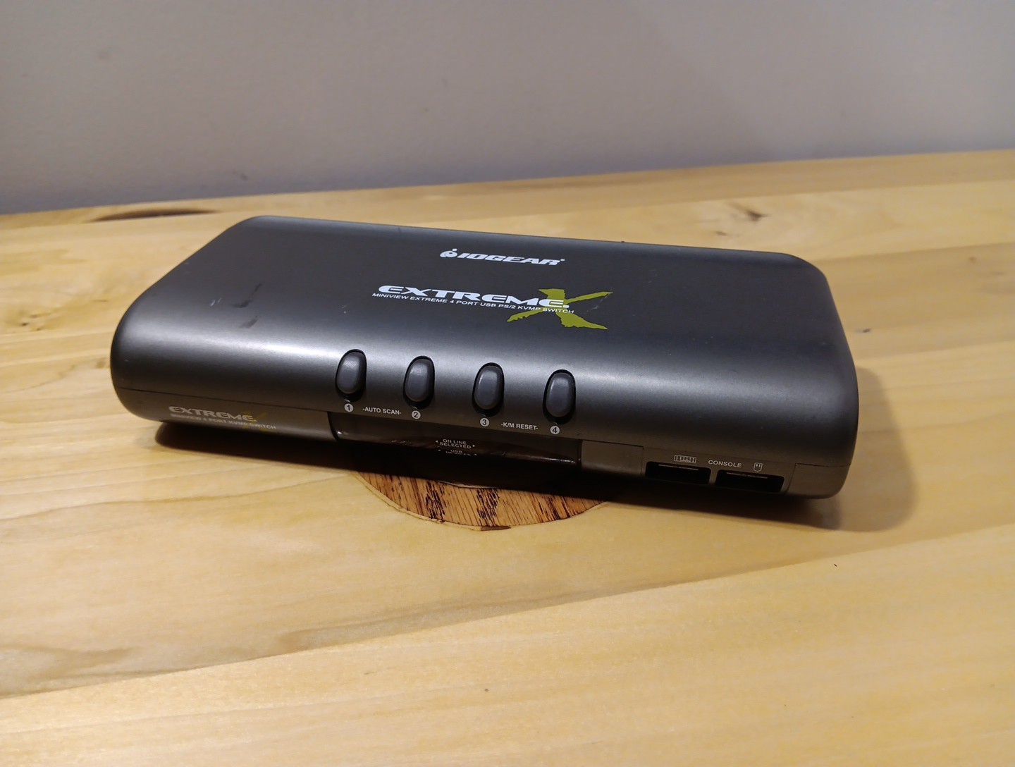 IOGEAR Extreme GCS1734 4 Port MiniView USB KVMP Switch No Cables / See DESC.