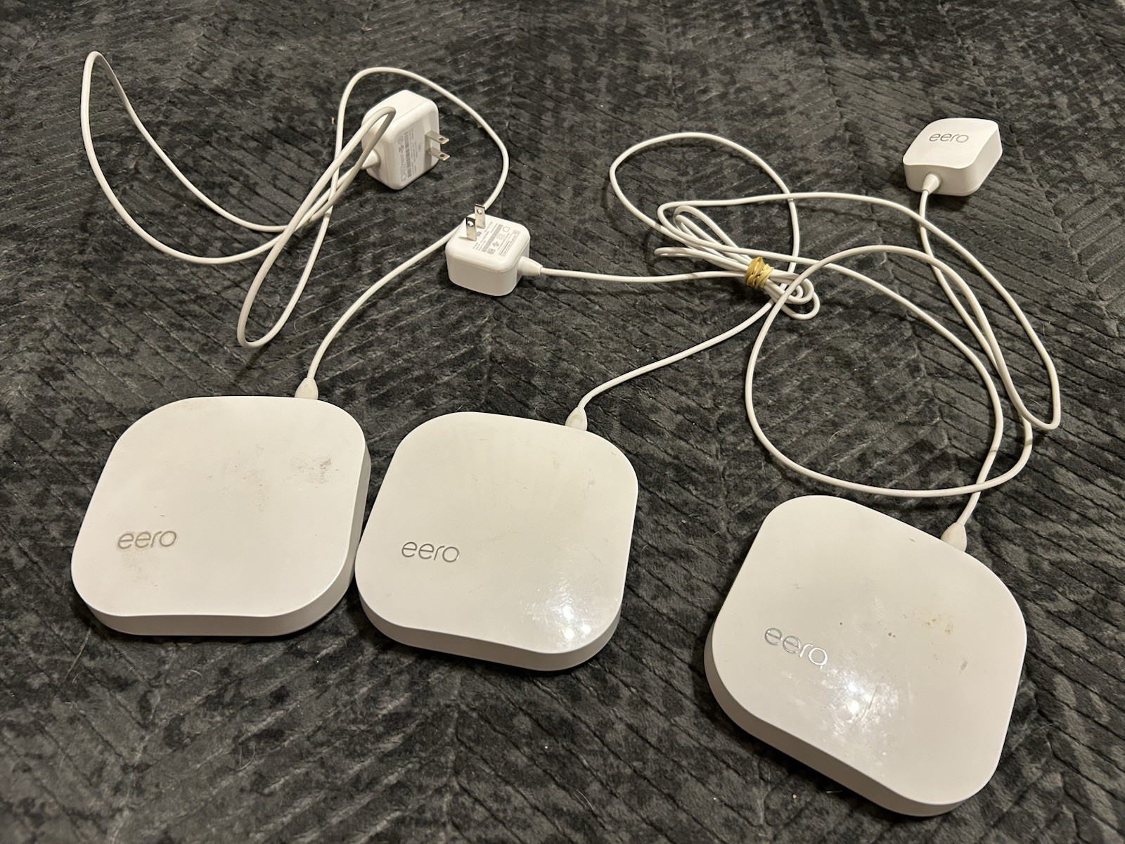 3-Pack eero Pro 2nd Gen B010001 Mesh WiFi + Power Cords