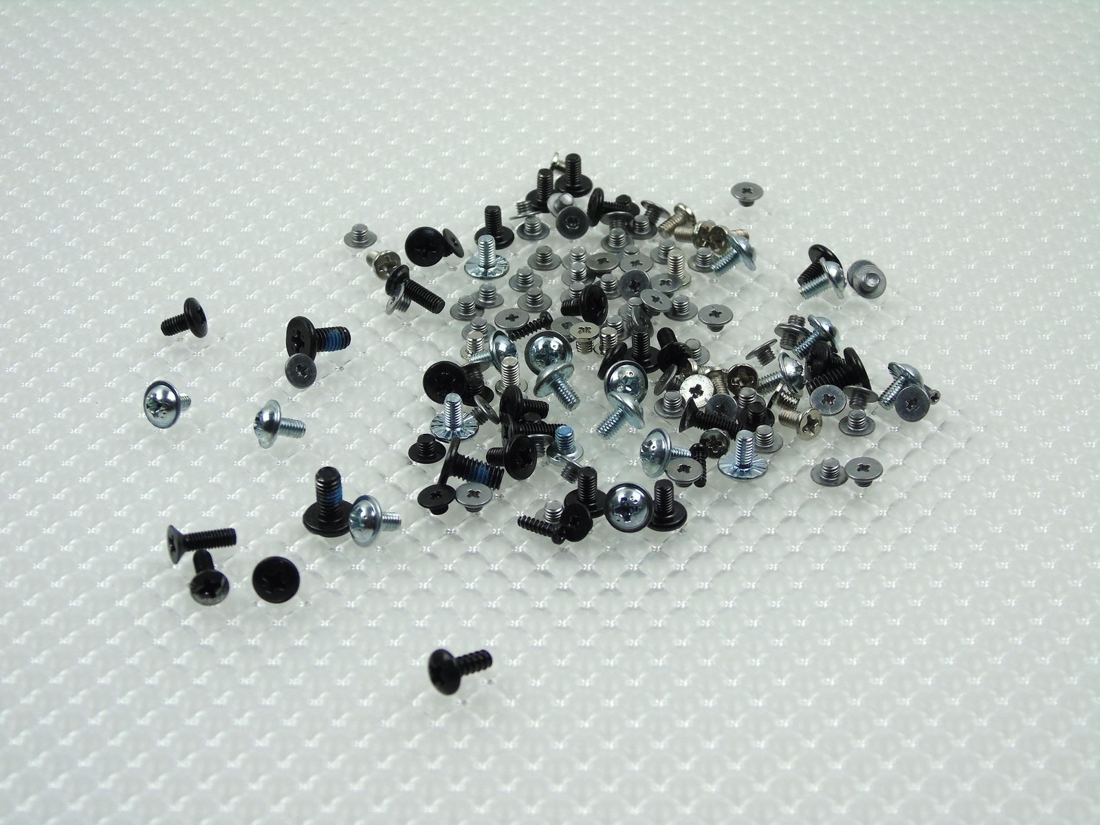 LG 75QNED83UPA  AUSFLJR 75" LED TV Screws Screw Set (No Legs Screws)