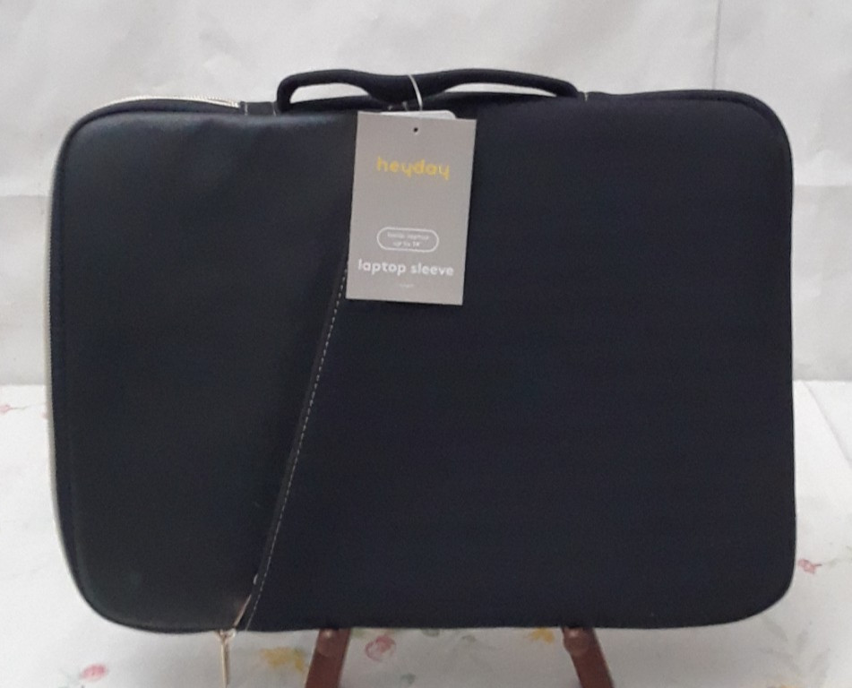 Laptop Sleeve Padded Black 14" Exterior Pocket Lined NWT