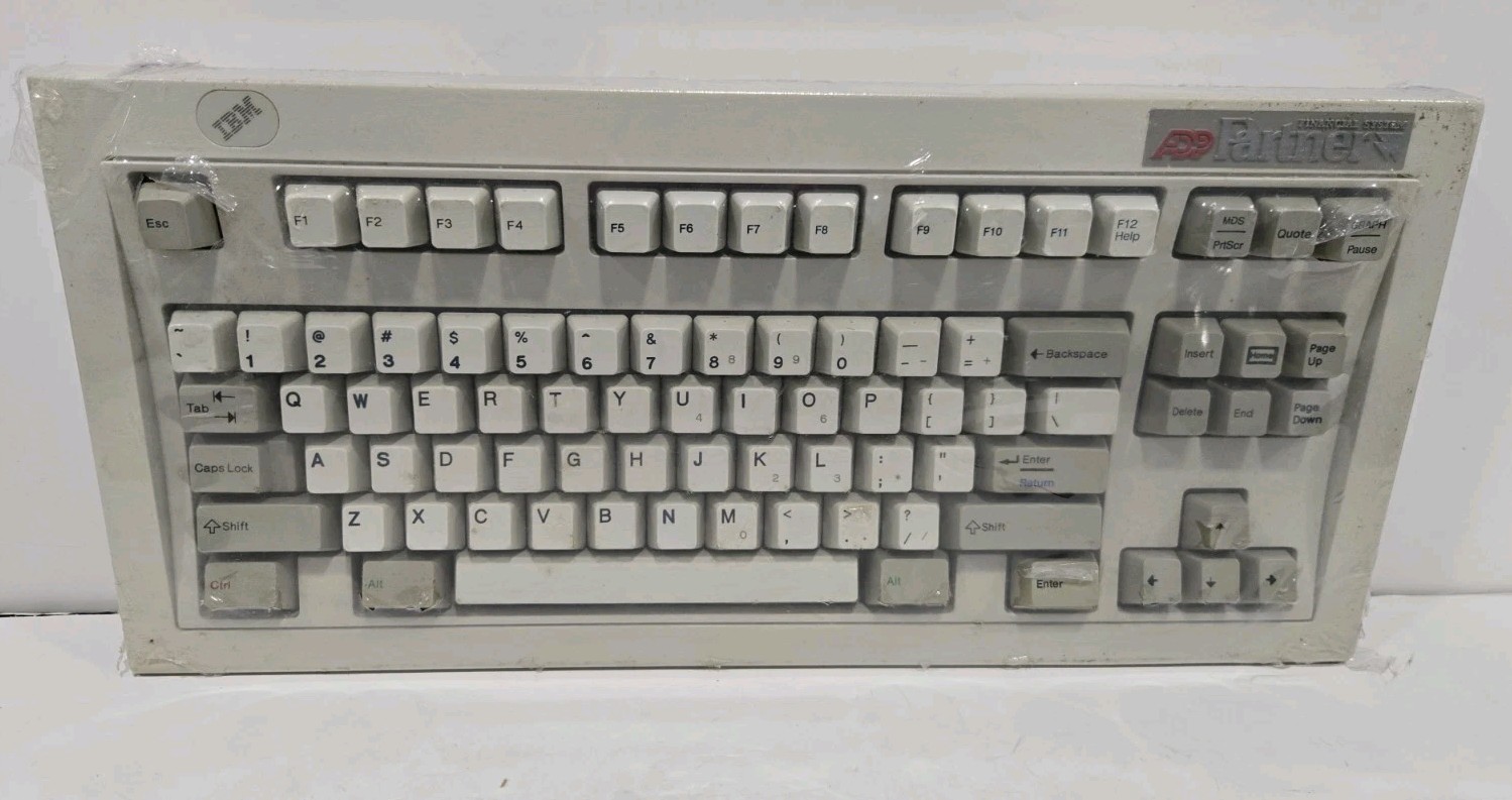 Vintage IBM Model M SSK PN 1392934 PLT F8 ADP Partner Financial System Branded 