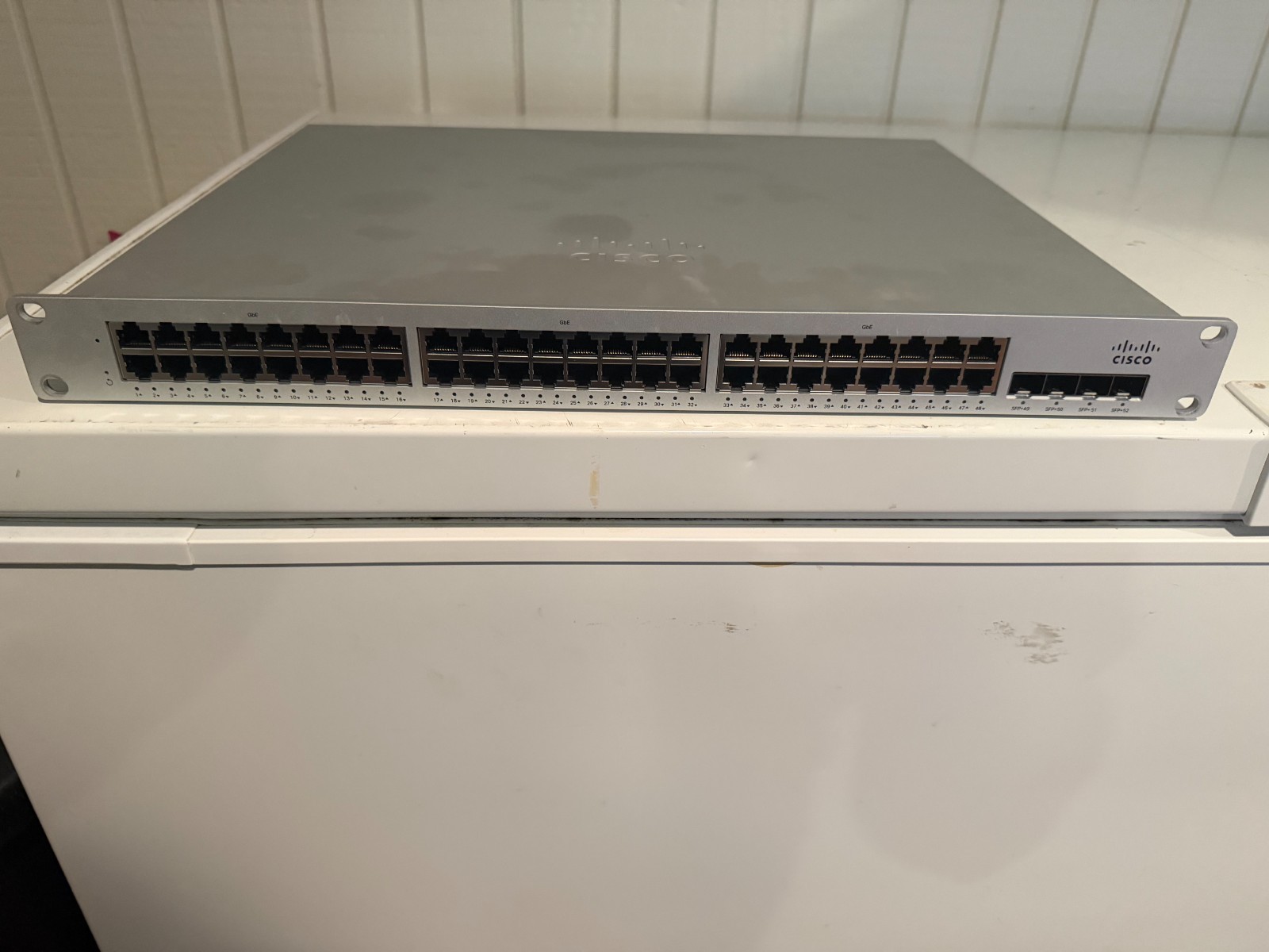 Cisco Meraki MS150-48T-4X GbE RJ45 Cloud Mngd. Switch Unclaimed USED for 1 month