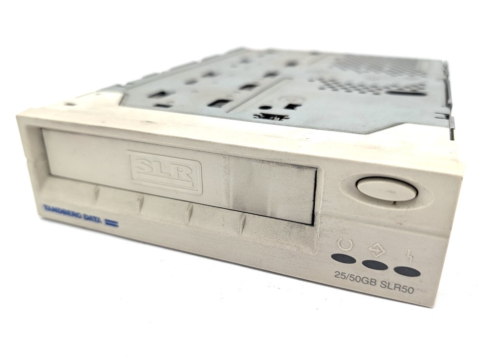Tandberg Data 25/50GB SLR50 Tape Drive SCSI 68-PIN Tape Drive Streamer