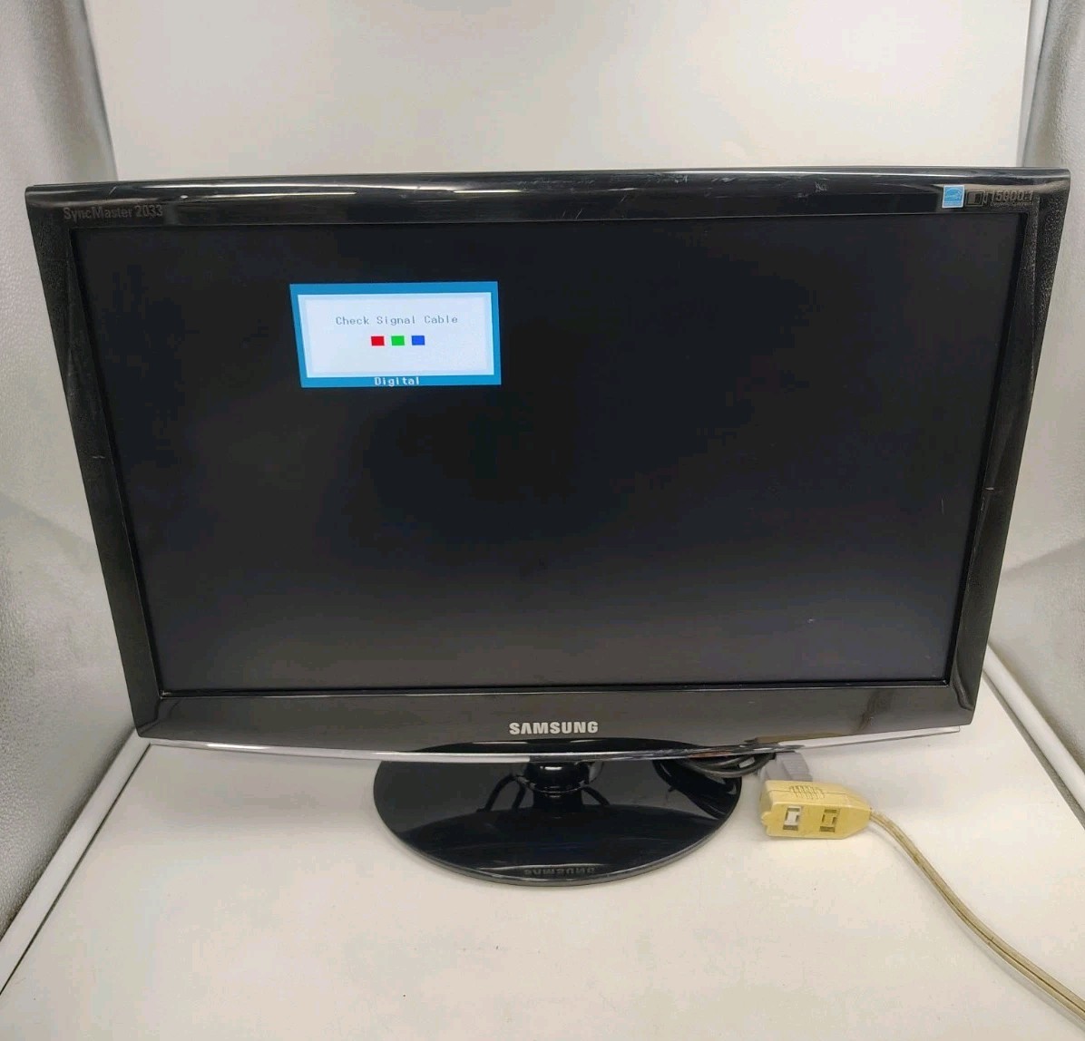 Samsung SyncMaster 2033SW 20" 1600x900 Resolution WideScreen LCD Monitor