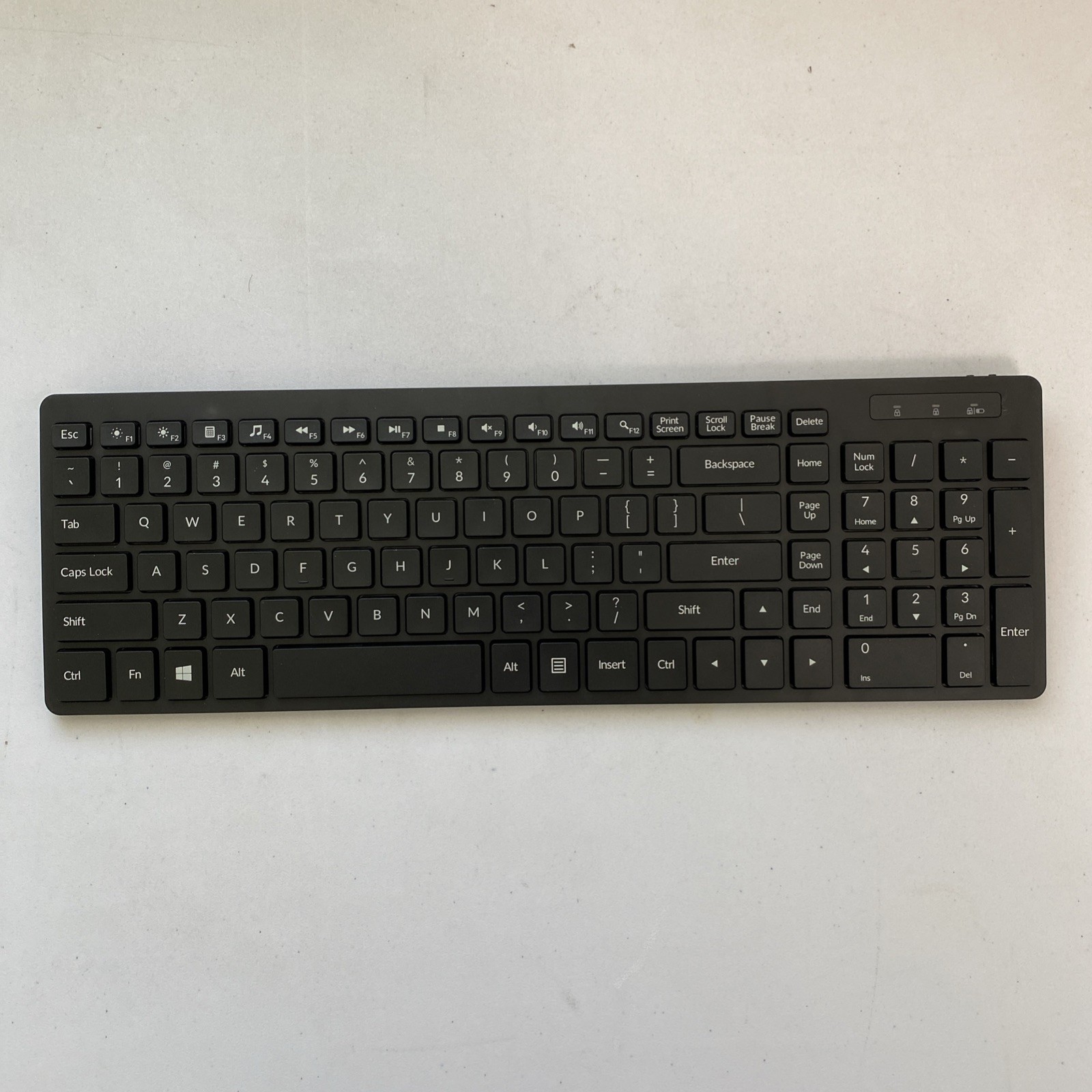 Insignia - Full-size Bluetooth Scissor Switch Keyboard - NS-PK3KCB2 - GRADE A