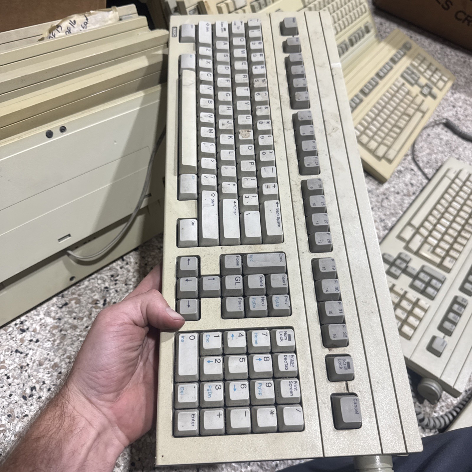 1x Vintage Wang 725 AT Mechanical Computer Keyboard 3770-us 8947