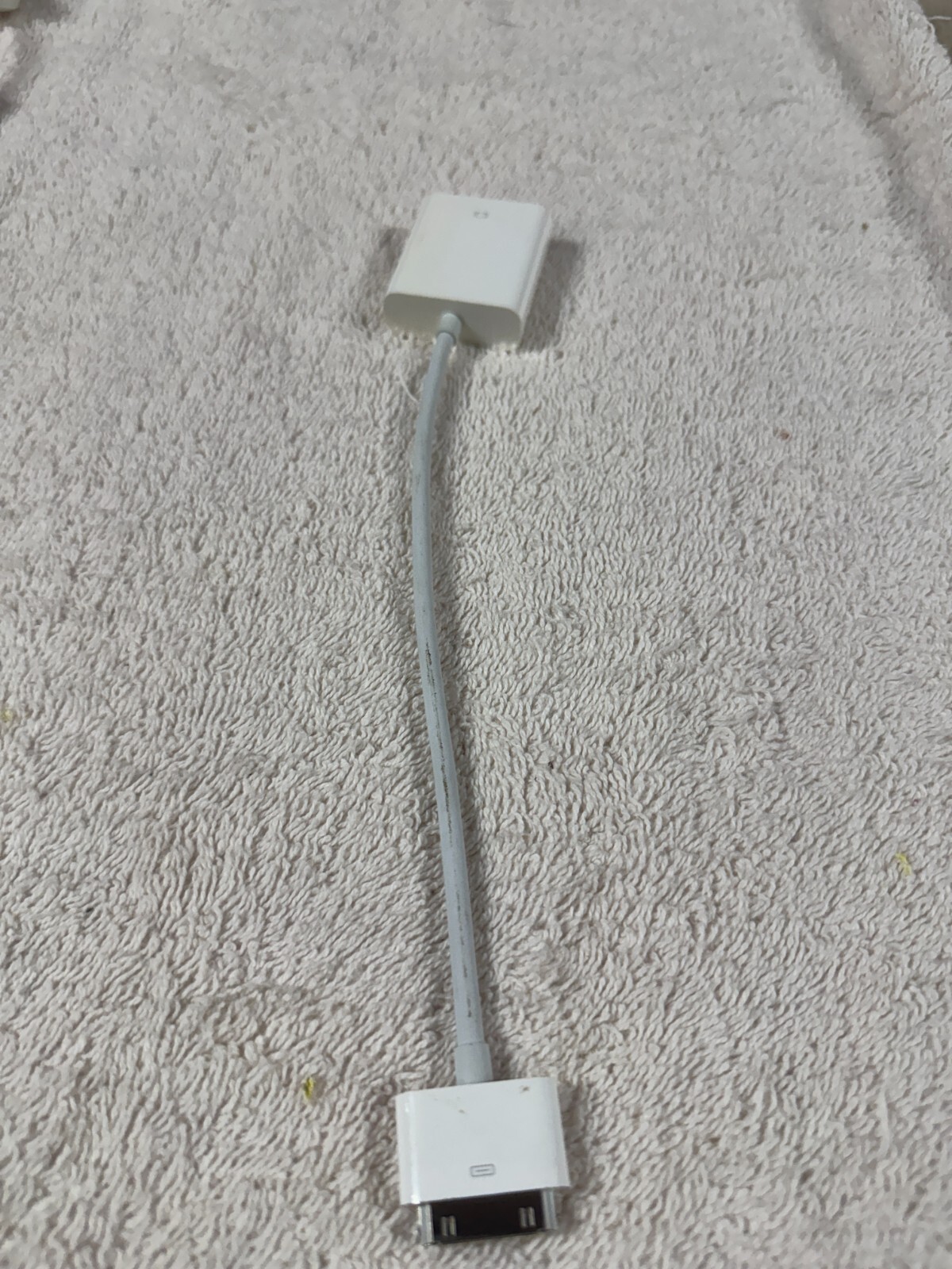 Apple Genuine A1368 VGA Adapter for iPad, iPhone, iPod Touch - OPEN BOX