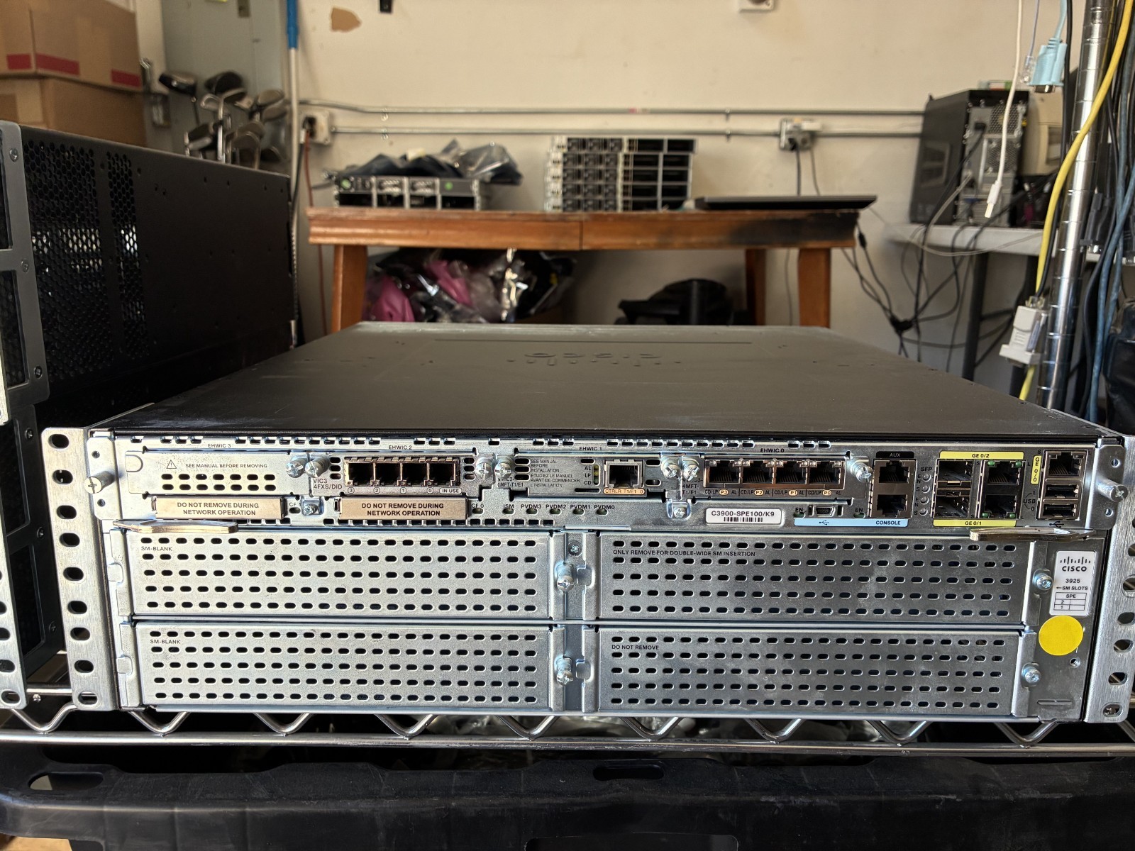 Cisco C3925-VSEC/K9 VOIP Router SPE100/K9  PVDM3-128  VWIC3-4MFT-T1/E1 VIC3-4FXS