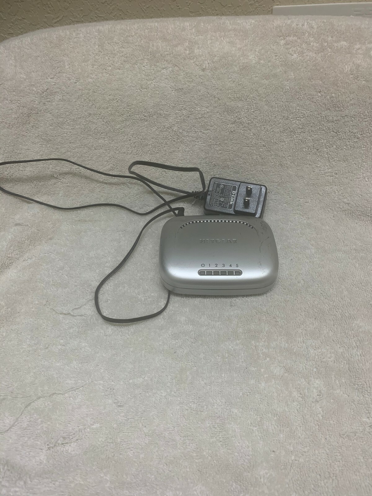 NetGear ProSafe (FS605 V2) 5-Ports Fast Ethernet Switch
