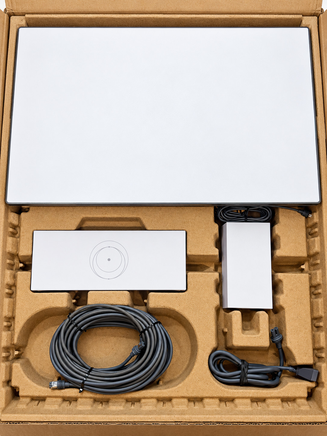 Starlink Gen 4 Standard Kit Complete w/ Dish Router Cables Stand & Original Box