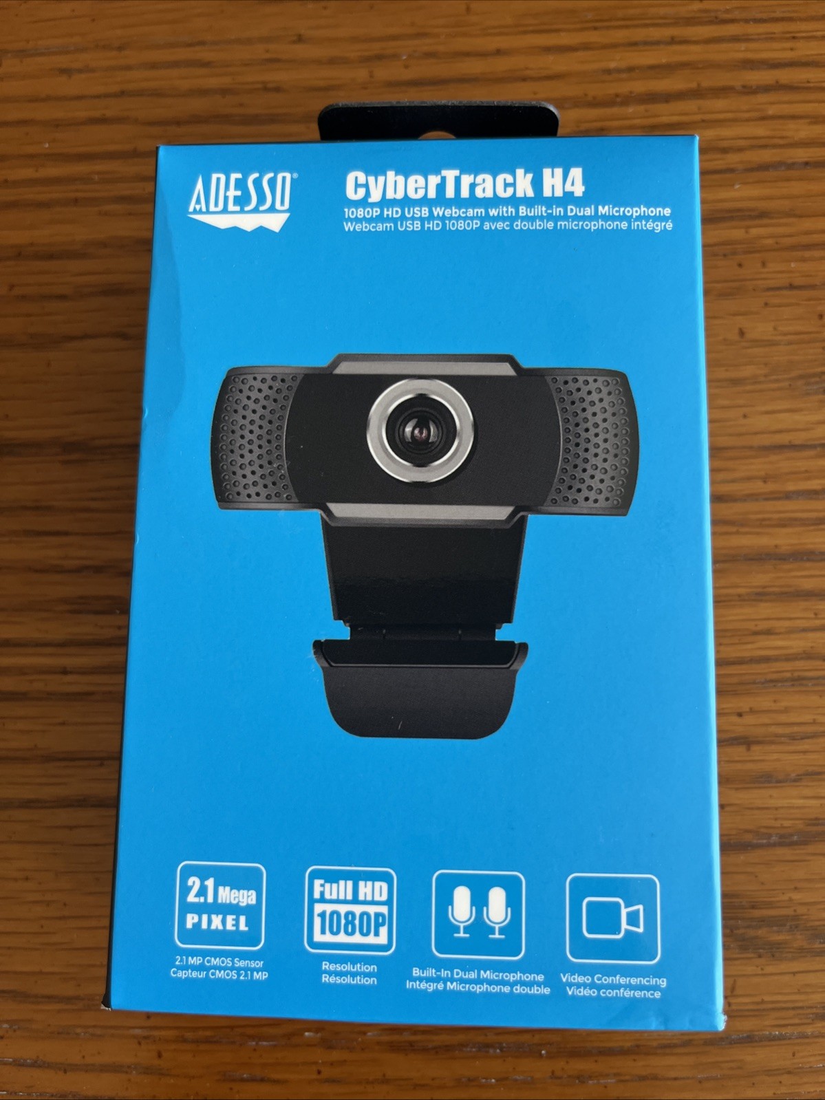 NIB Adesso CyberTrack H4 1080P HD USB Webcam with Built in Dual Microphone NEW