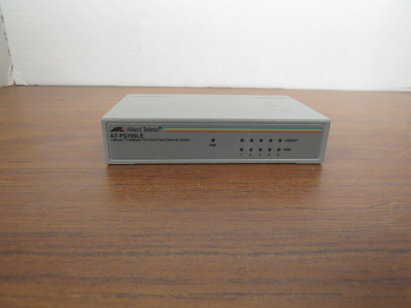 + Allied Telesis AT-FS705LE Ethernet Switch
