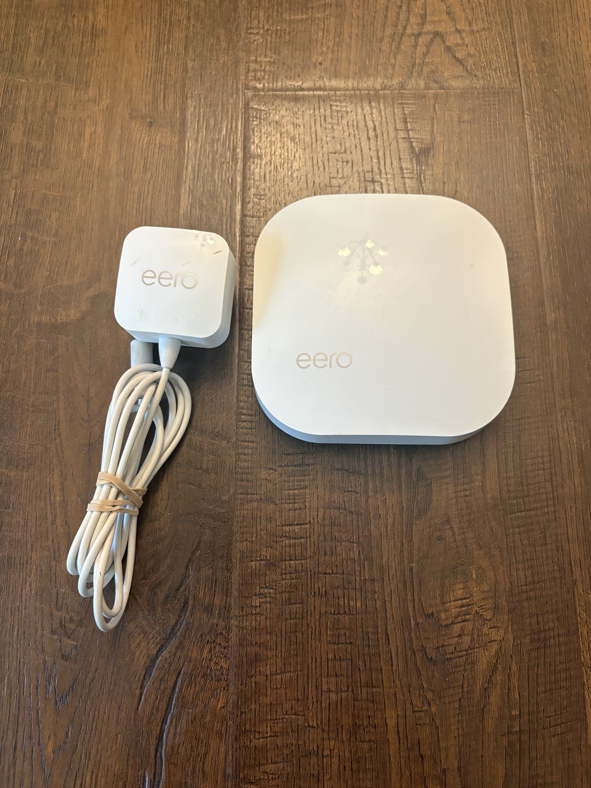Eero Mesh WiFi A010001 Single Unit With Power Cord TESTED/WORKS QTY Available