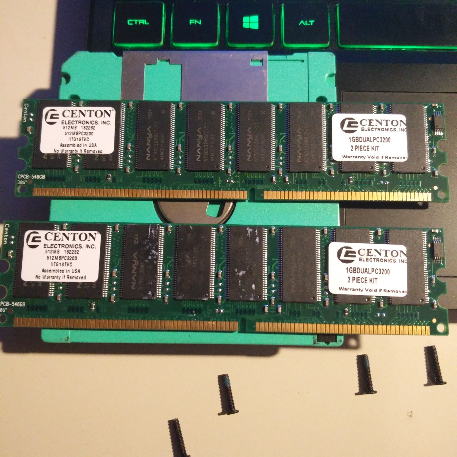 Centon 1GB (2x512MB) DDR-400 PC3200 RAM Kit | 1GBDUALPC3200 | Nanya Chips