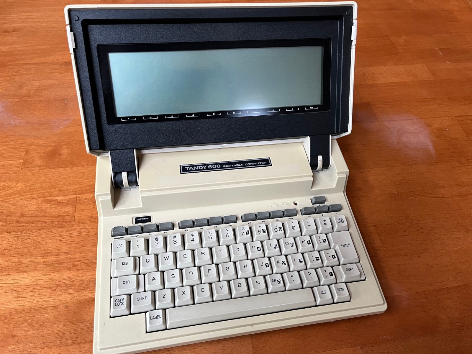 Tandy 600 Portable Computer, Fully upgraded, tested, new battery, charger, works