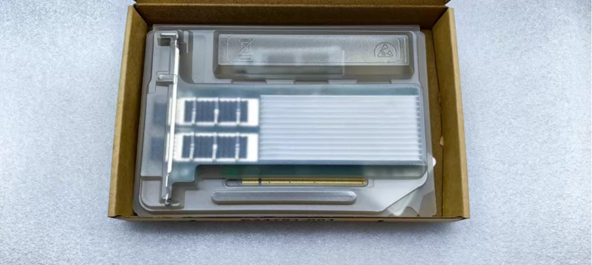 New in box Intel 100GbE  2 Ports QSFP28 Eth Network Adapter E810-CQDA2 E810CQDA2