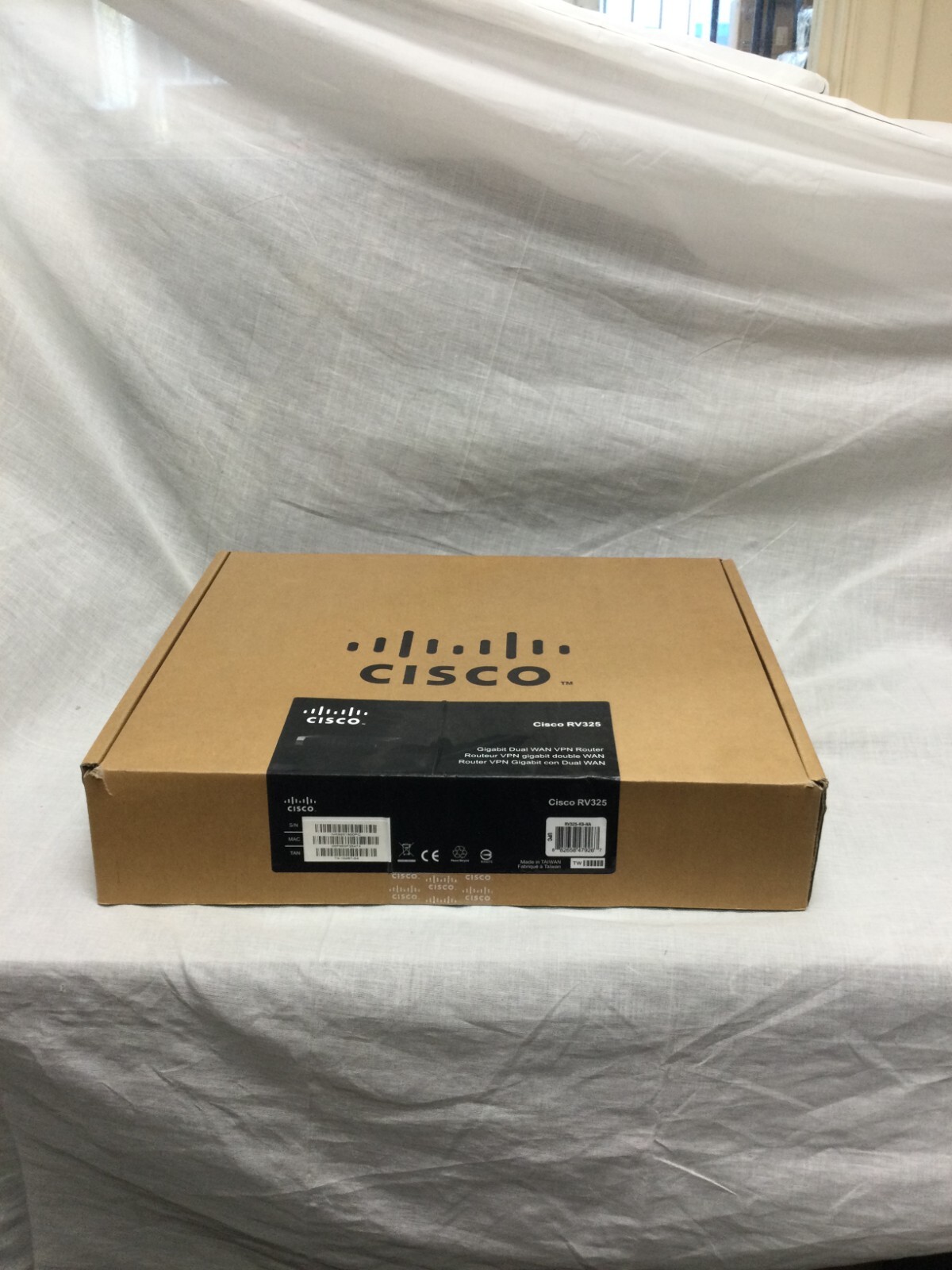 NEW Cisco RV325-K9 Dual WAN Gigabit VPN Router 14-Port Business Firewall Router