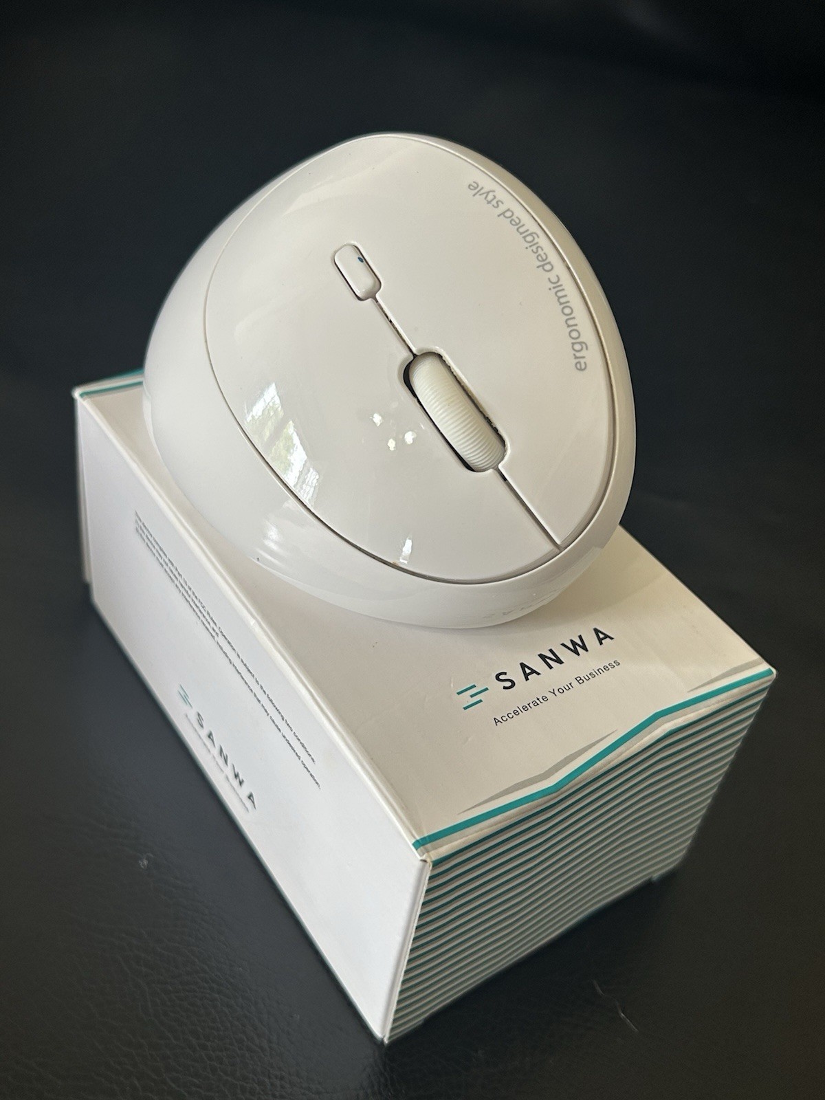 Sanwa Direct Ergonomic Mouse Wireless Tendonitis Prevention  LED 5Button White