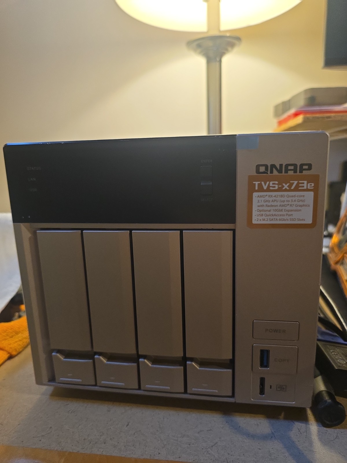 QNAP TBS-X73e + 3 14TB HDD