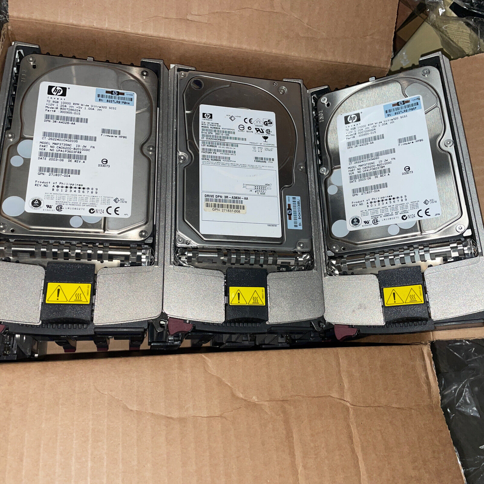 Lot of 14 HP 286714-B22/289042-001 72GB/146GB 10K ultra 320 scsi drive with tray