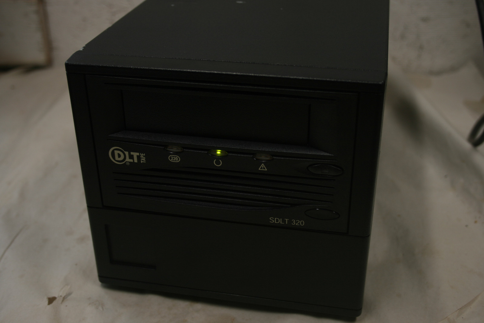 Quantum SDLT 320 Super DLTtape Drive Model TR-S23BA-EO TR-S23BA