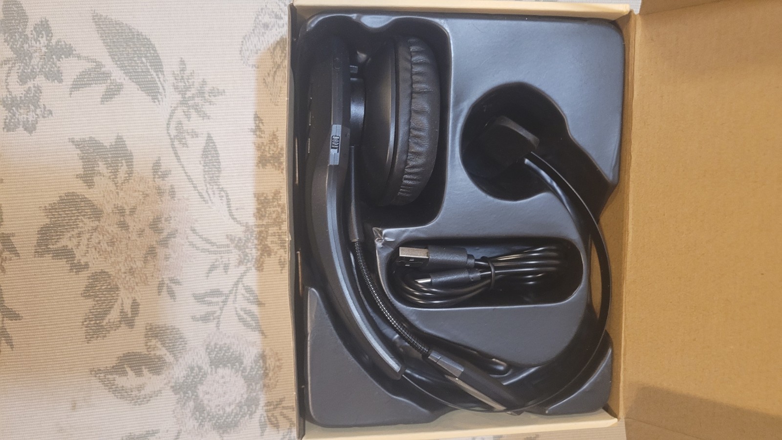 A19 Bluetooth Wireless Single Ear Headband Over-Ear Headset Boom Mic Black