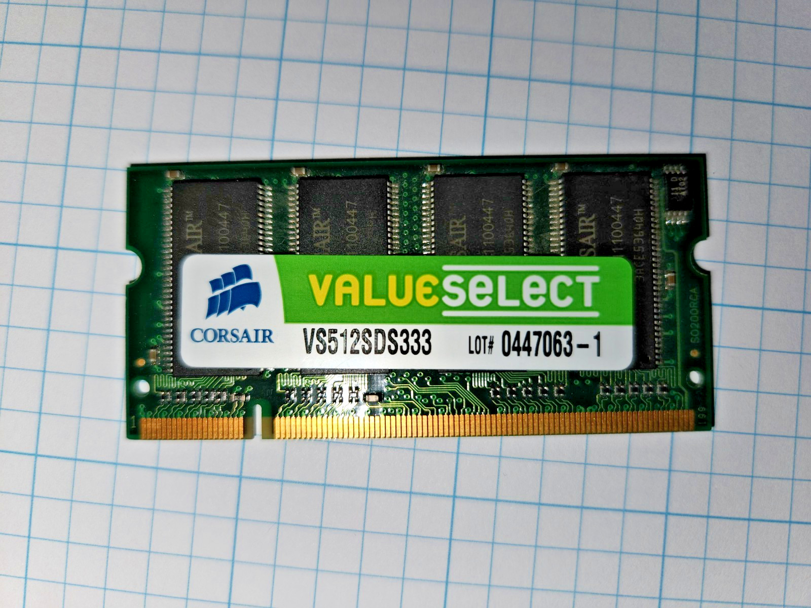 1 x Corsair 512 MB SO-DIMM 333 MHz DDR Memory (VS512SDS333)