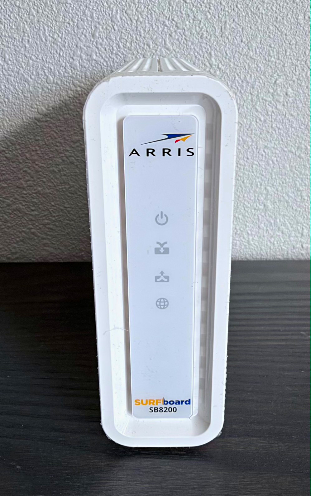 NWOB ARRIS SURFboard SB8200 DOCSIS 3.1 10 Gbps Cable Modem 