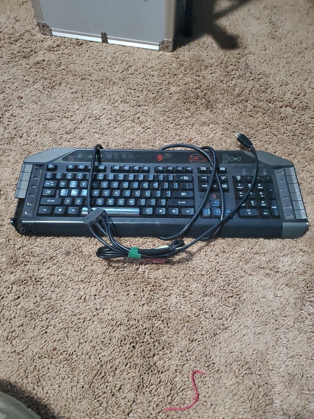 Mad Catz Cyborg V.7 Gaming Keyboard Tri-Color Backlit