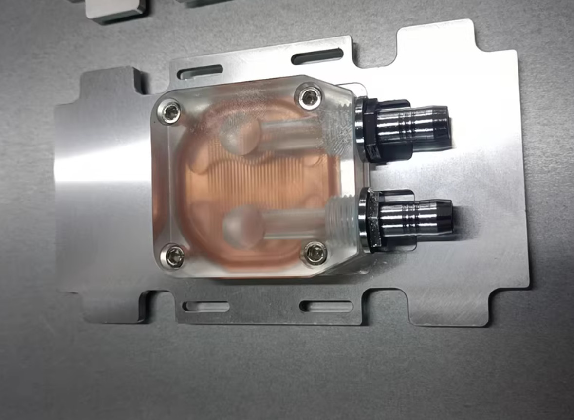 1pcs Tesla V100 SXM2 copper water cooling for V100/P100/SXM2 interface card