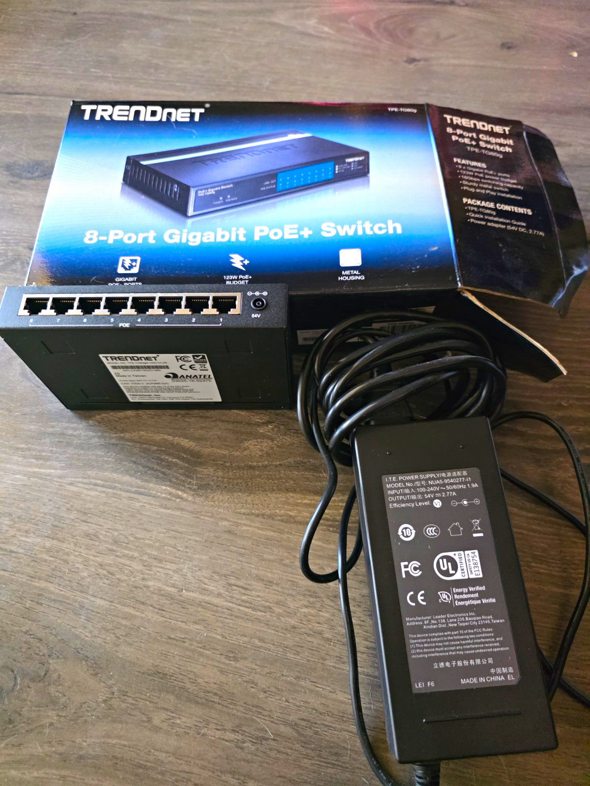 TRENDnet TPE-TG80g 8-Port Gigabit PoE+ Unmanaged Desktop Ethernet Switch