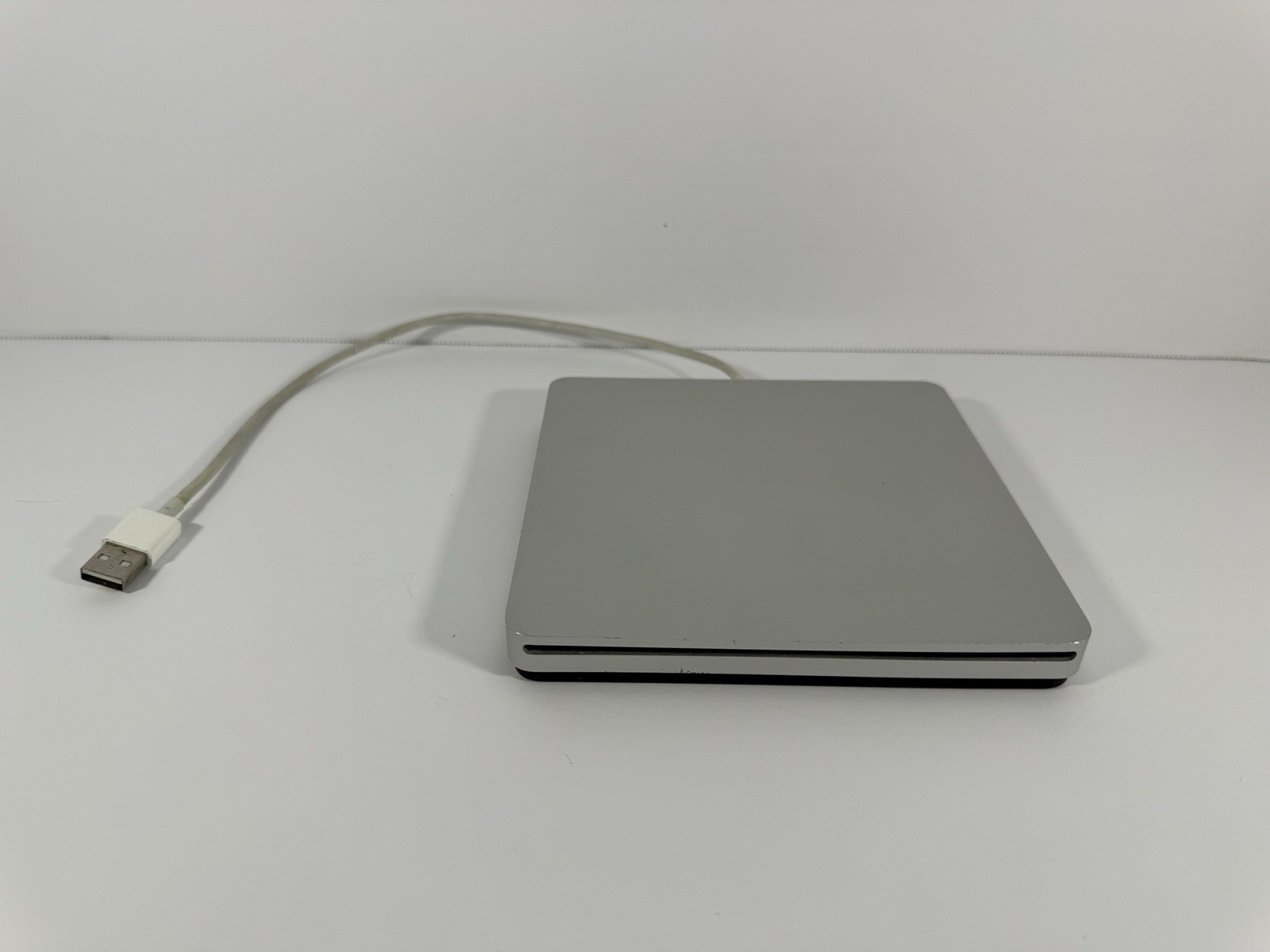 Apple USB SuperDrive A1379 MD564LL/A External CD/DVD Drive