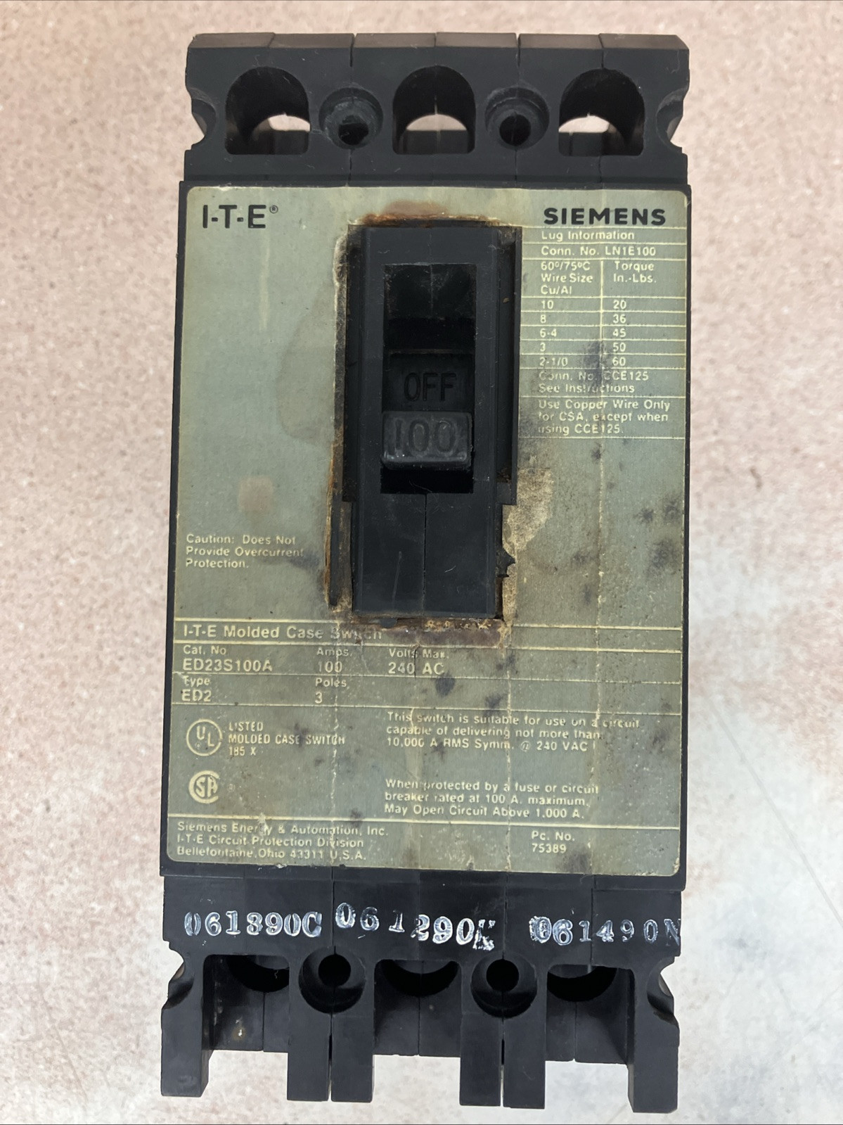 ED23S100A SIEMENS I-T-E TYPE ED2 CIRCUIT BREAKER 100 AMP 240V 3-POLE SEE PICS