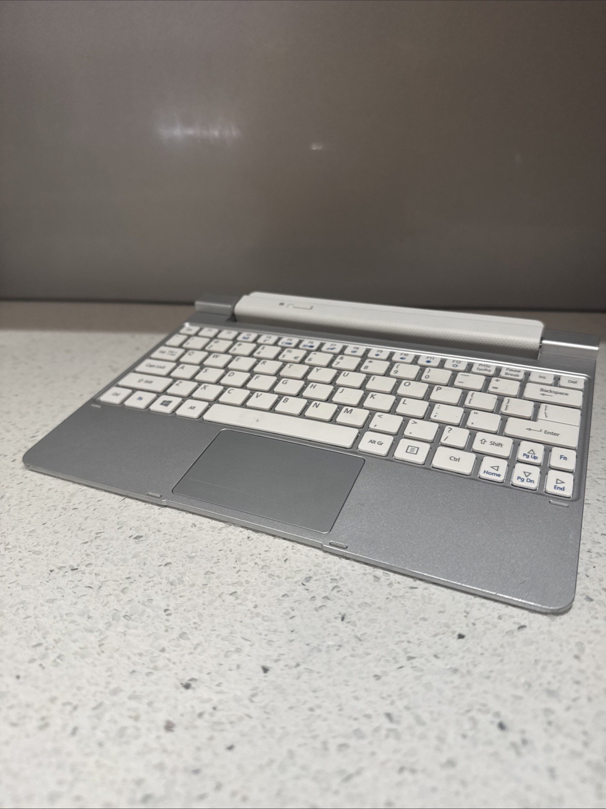Acer KD1 Iconia W5 W510 Keyboard Dock ONLY
