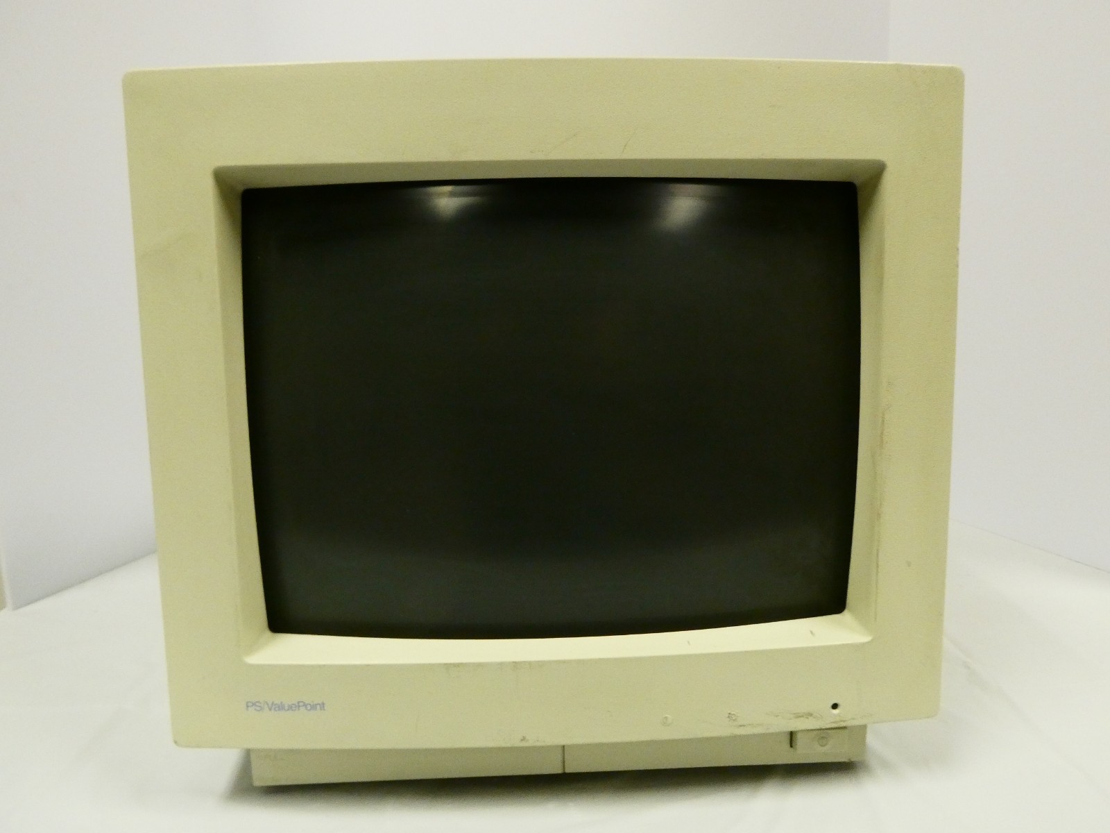 Vintage 93’ IBM PS/ValuePoint Monitor MPN:6314-001 Powers On Not Tested As Is