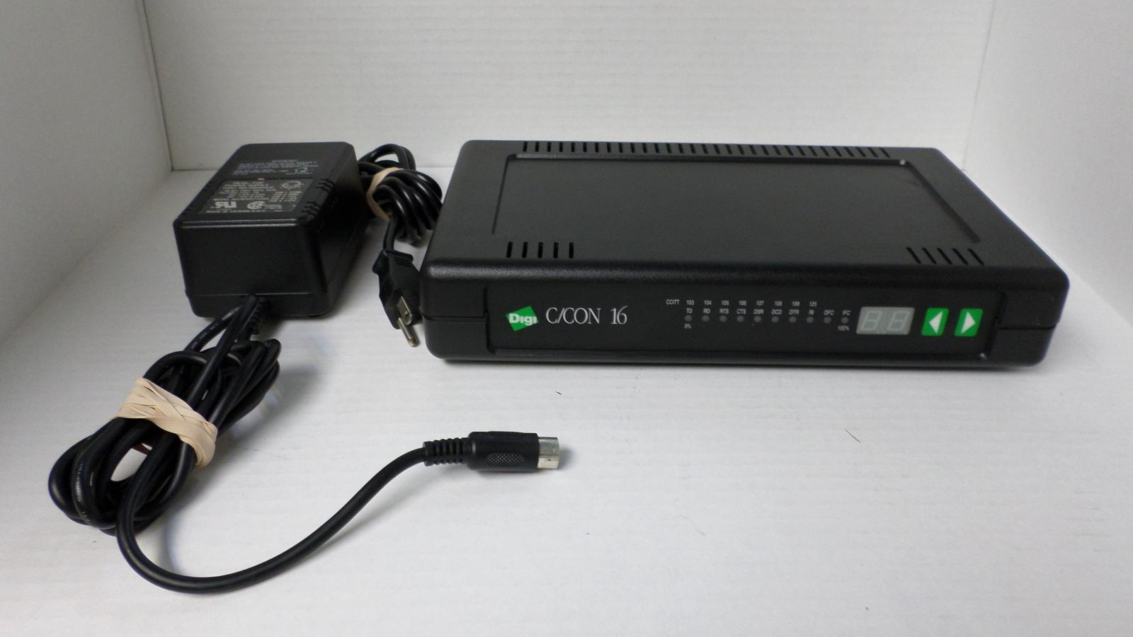 Digi 50000584-01 C/Con 16 RJ45 w/power supply (17 Available) & Warranty