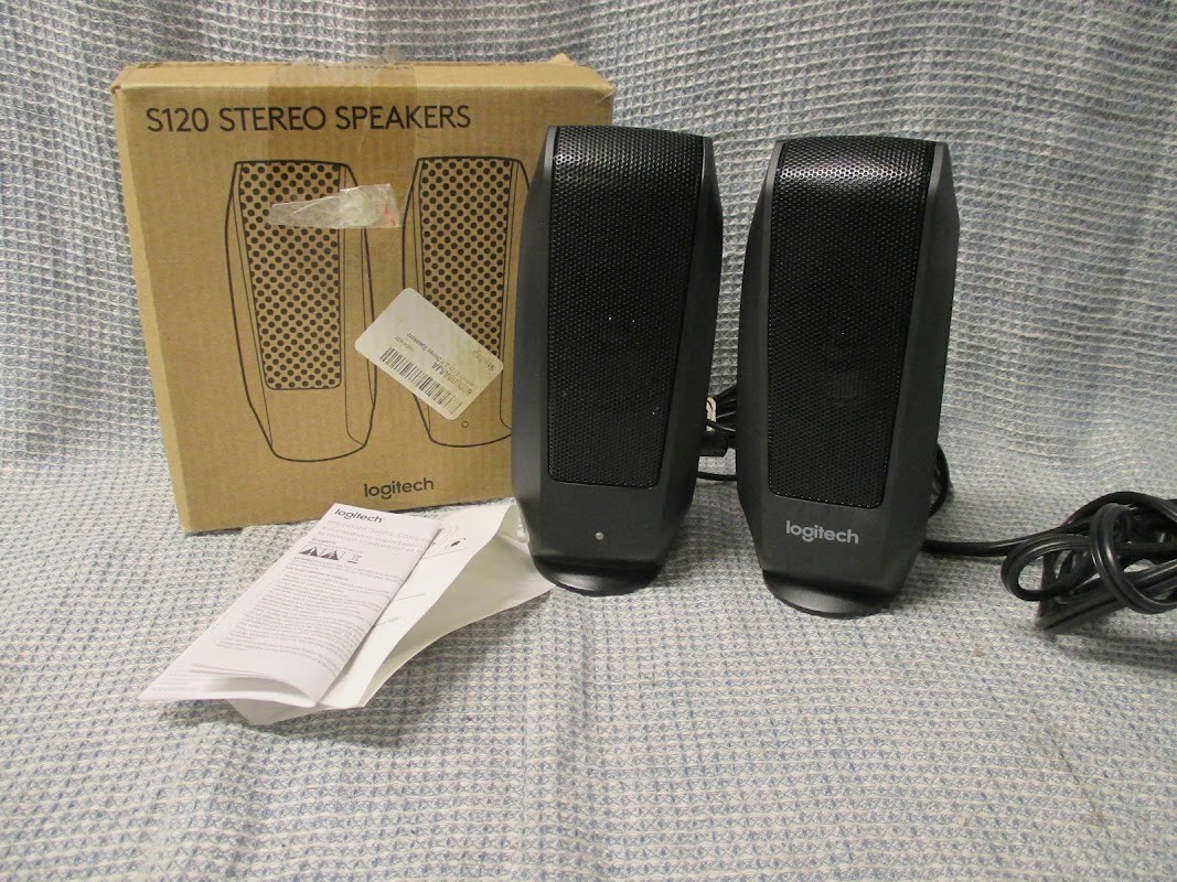 Logitech S120 Stereo Computer Speakers 2.0 Wired 3.5mm AC Power | Works Great